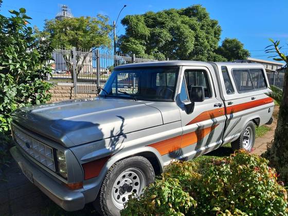 FORD F-1000 3.9 SUPER SÉRIE 4X2 CS 8V TURBO DIESEL 2P MANUAL